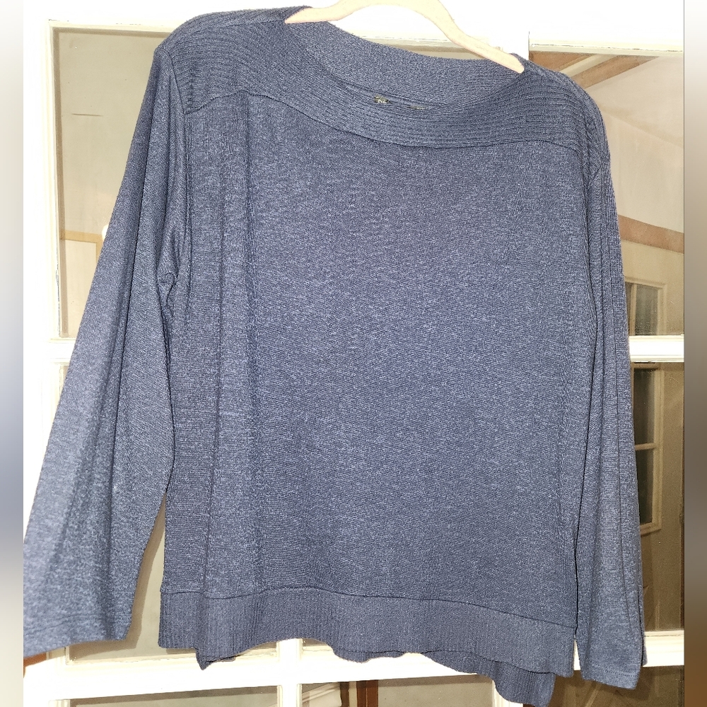 Chelsea & Theodore Navy Knit Top